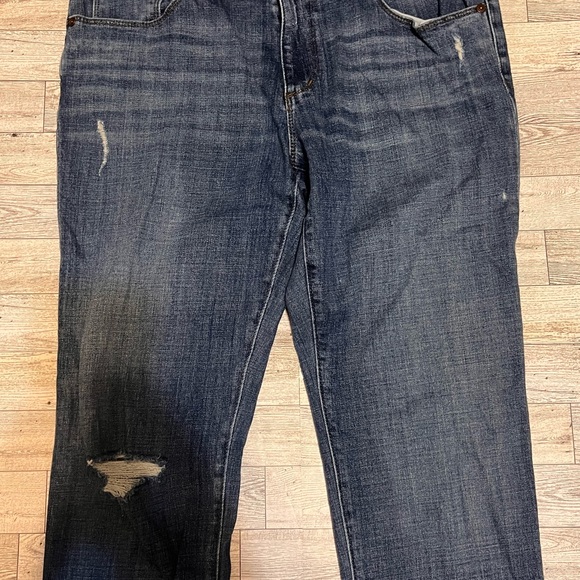 Ann Taylor Loft 29/8 Jeans Relaxed Skinny  Medium Wash Distressed Mid Rise Women - Picture 2 of 11